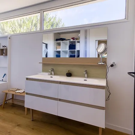 Stunning In Feriehus Meschers-sur-Gironde