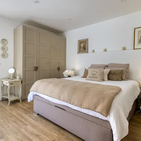 Feriehus Stunning In Meschers-sur-Gironde
